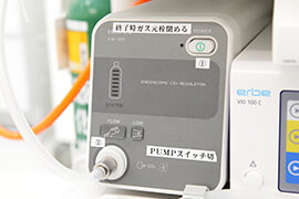 二酸化炭素ガス送気でおなかの張を抑えた検査
